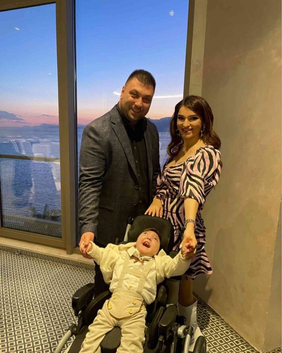 4,5 Yaşında Hayatını Kaybeden Ata’ya Gözyaşları Arasında Veda