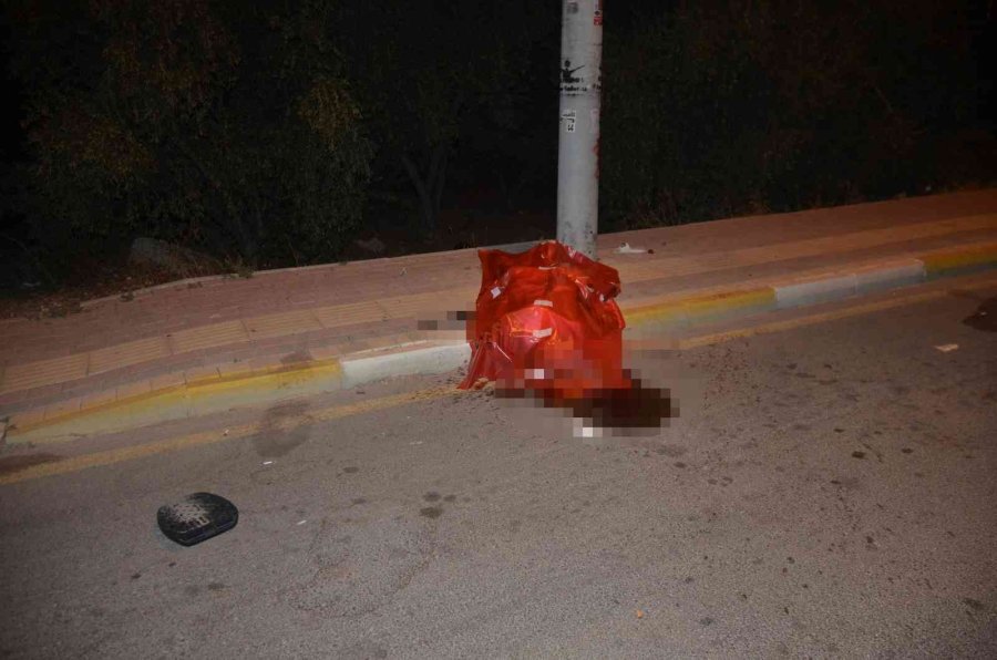 Genç Sürücü Kazada Hayatını Kaybetti, Abisinin Sözleri Yürekleri Dağladı