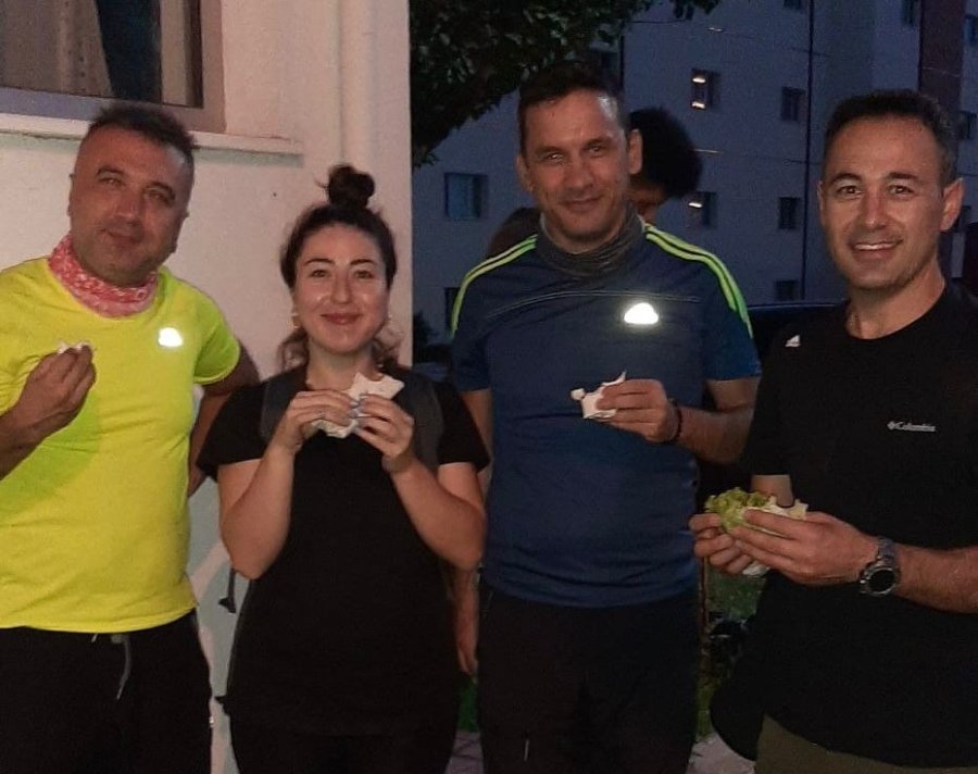 Doğa Tutkunları Gece Yürüyüşüne Doymuyor