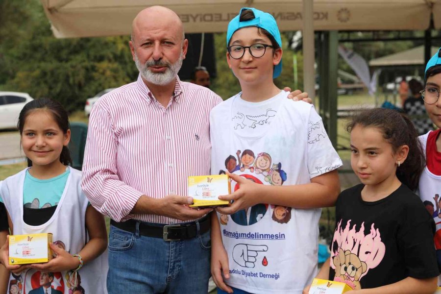 Başkan Çolakbayrakdar’dan Diyabetli Çocuklara İğnesiz Sensörlü Ölçüm Cihazı