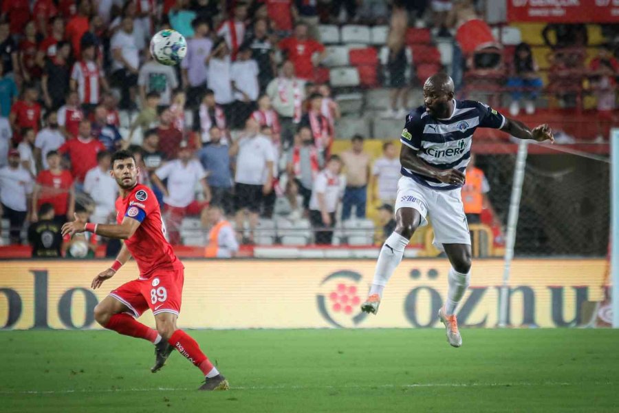 Spor Toto Süper Lig: Antalyaspor: 0 - Kasımpaşa: 1 (ilk Yarı)