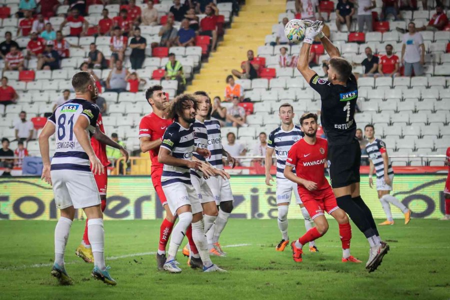 Spor Toto Süper Lig: Antalyaspor: 0 - Kasımpaşa: 1 (ilk Yarı)