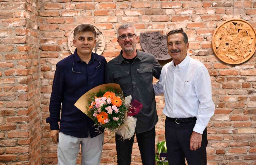 Veysel Özel Sergisi Açıldı