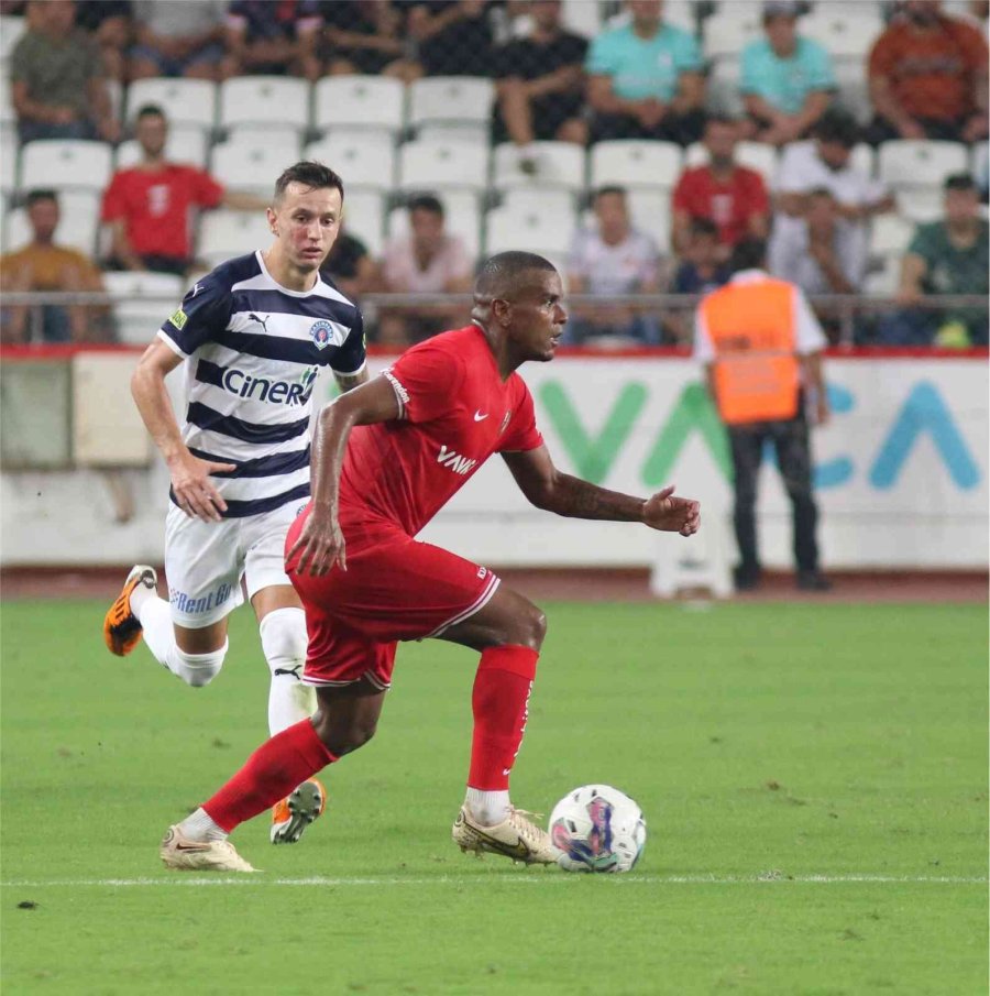 Antalyaspor Son 2 Haftada Kalesinde 7 Gol Gördü