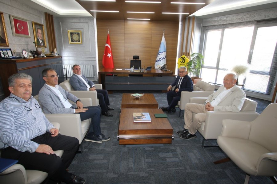 Başkan Büyükkılıç, Hacılar’da Muhtarları Dinledi