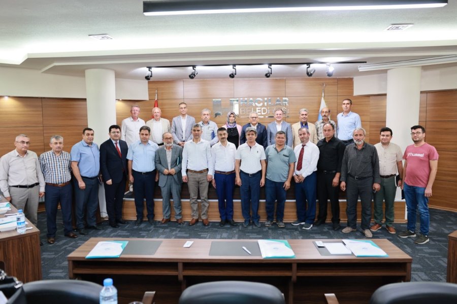 Başkan Büyükkılıç, Hacılar’da Muhtarları Dinledi