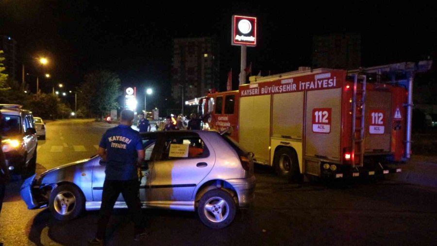 Polisten Kaçan Araç Kaza Yaptı: 2 Gözaltı