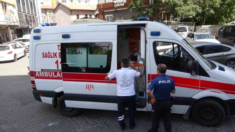 Günün Kahramanı: Canı Pahasına Şiddet Gören Kadını Kurtardı