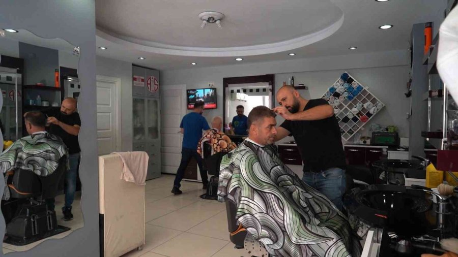 Konyaaltı Belediyesi, Berber Ve Güzellik Salonlarındaki Atık Jiletleri Dönüştürecek