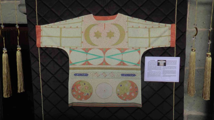 Sırrı Çözülemeyen ‘tılsımlı Gömlekler’ Kayseri’de Sergilendi