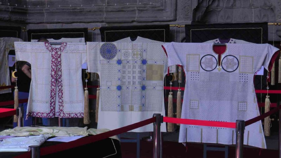 Sırrı Çözülemeyen ‘tılsımlı Gömlekler’ Kayseri’de Sergilendi