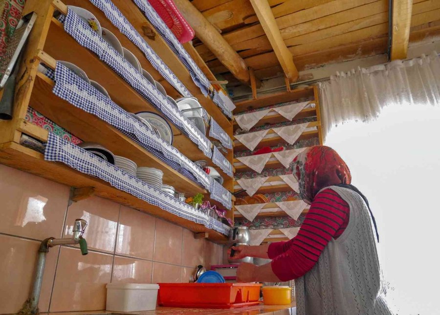 Mersin’in Köylerinde Kış Hazırlığı Başladı