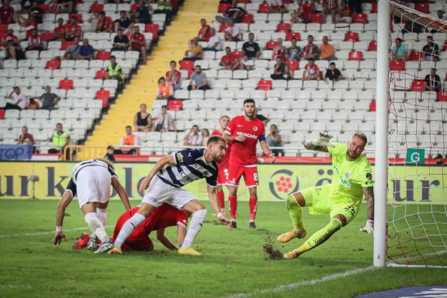 Spor Toto Süper Lig: Antalyaspor:0 - Kasımpaşa: 2 (maç Sonucu)