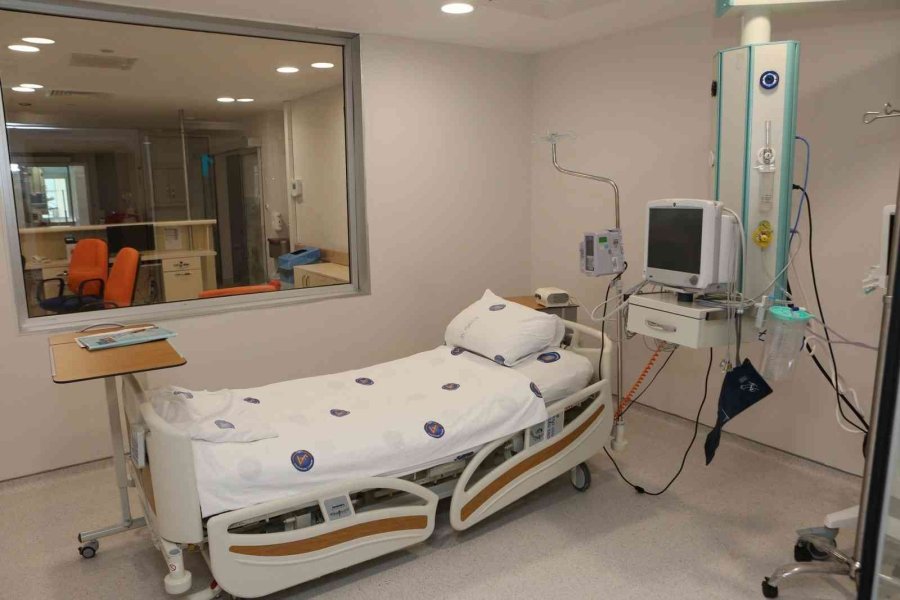 Çocuk Sağlığında Akdeniz Üniversitesi Marka Oluyor