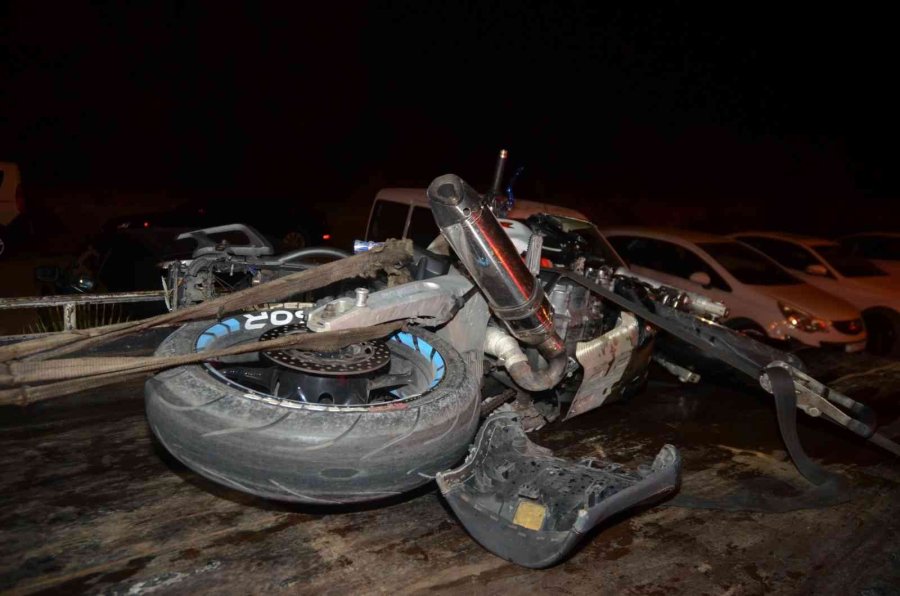 Kaza Yerine Gelen Annenin, "morgda Üşür Cavit’imi Eve Götüreyim" Sözleri Yürekleri Sızlattı