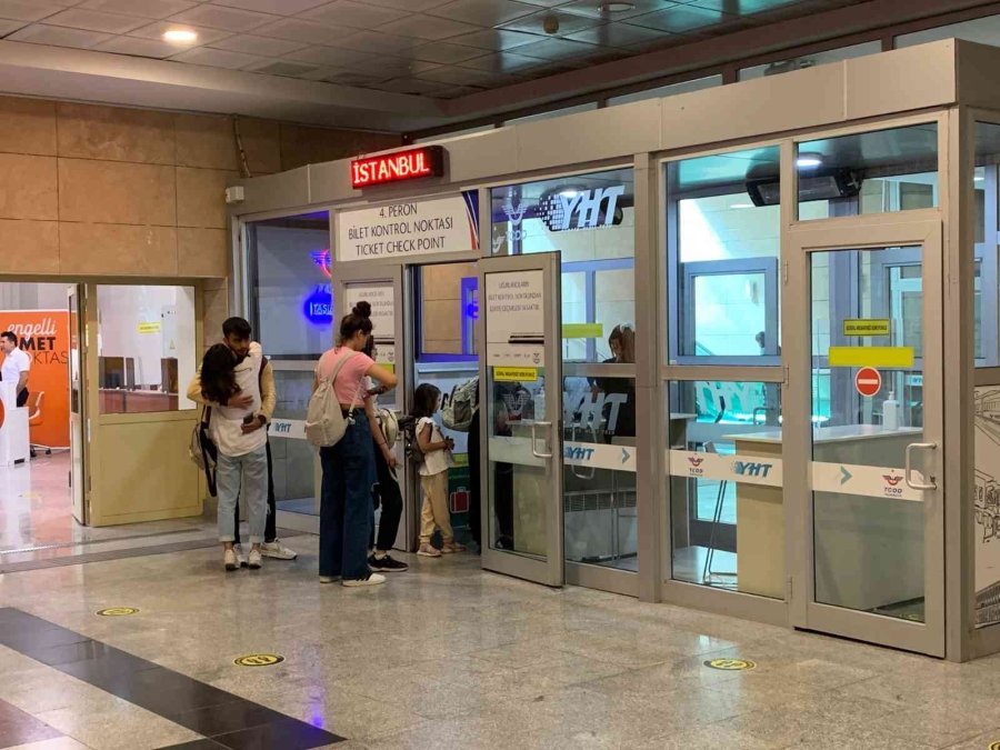 İlk Defa Koyulacak Olan Eskişehir-istanbul Seferinden Vatandaş Mutlu