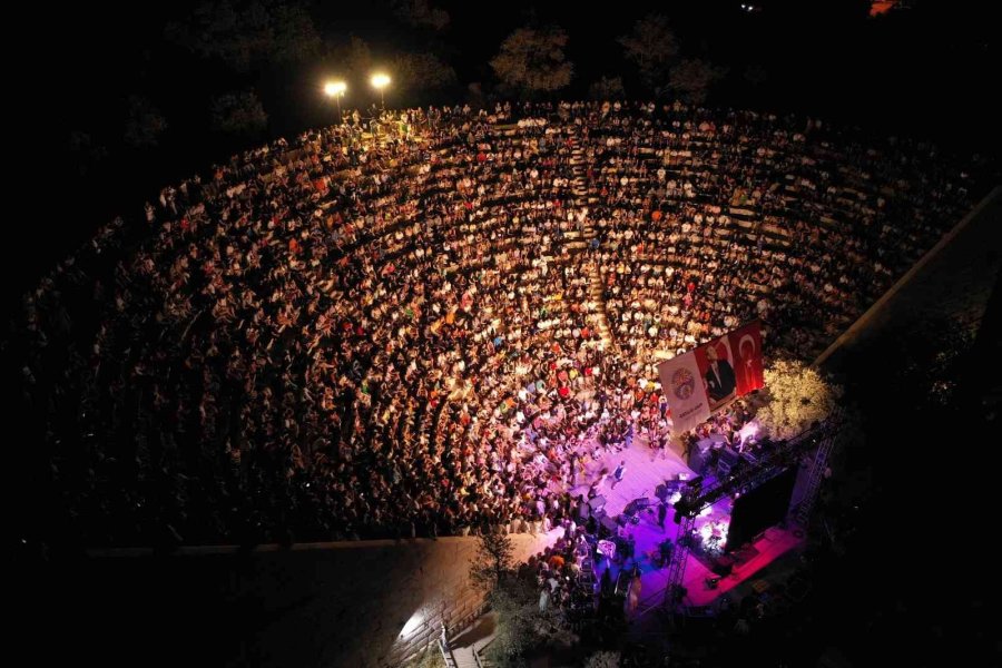 Kaş Gençlik Festivali Coşkusu Başladı