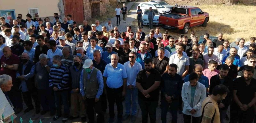 Mahmut Tekdemir Son Yolculuğuna Uğurlandı