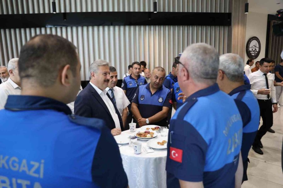 Başkan Palancıoğlu, Belediye Zabıtaları İle Bir Araya Geldi