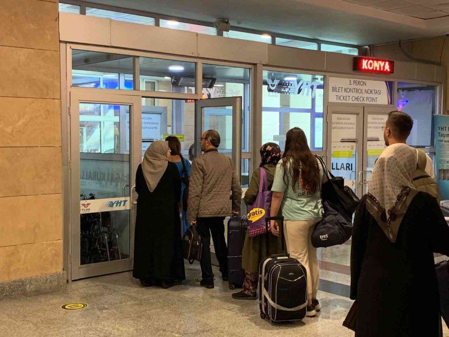 İlk Defa Koyulacak Olan Eskişehir-istanbul Seferinden Vatandaş Mutlu