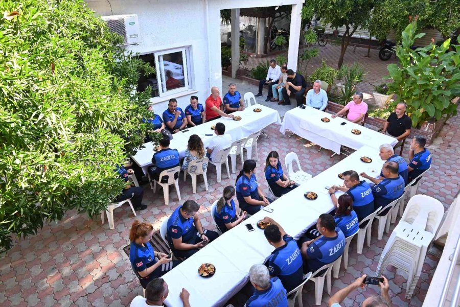 Başkan Topaloğlu:" Zabıtamız, Vatandaşlarımız İle Belediyemiz Arasında Bir Köprüdür"