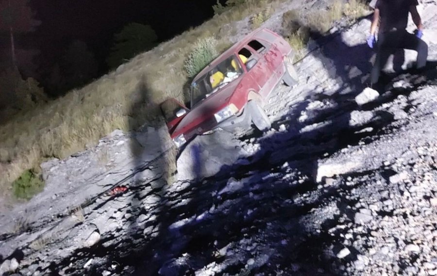 Şarampole Devrilen Otomobilin Sürücüsü Hayatını Kaybetti