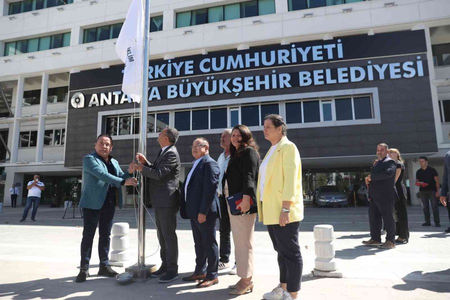Antalya Büyükşehir Belediyesi Türkiye’nin İlk ’iklim Dostu Belediyesi’ Oldu