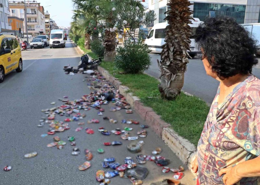 Yaşlı Adamın Bisikletiyle Ölüme Gidişi Kameraya Yansıdı