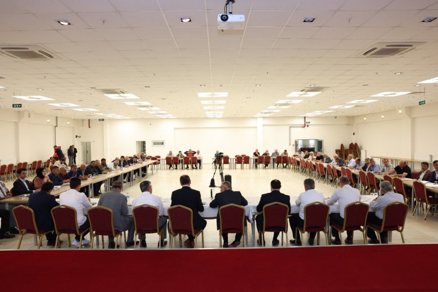 Tomarza’da Muhtarlarla Buluşan Büyükkılıç: "hizmetten Hizmete Koşuyoruz"