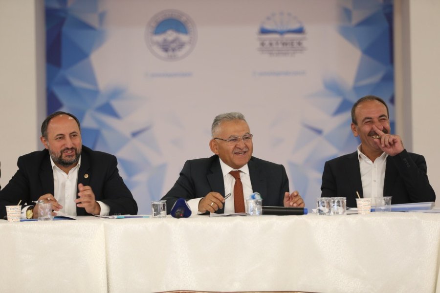 Tomarza’da Muhtarlarla Buluşan Büyükkılıç: "hizmetten Hizmete Koşuyoruz"