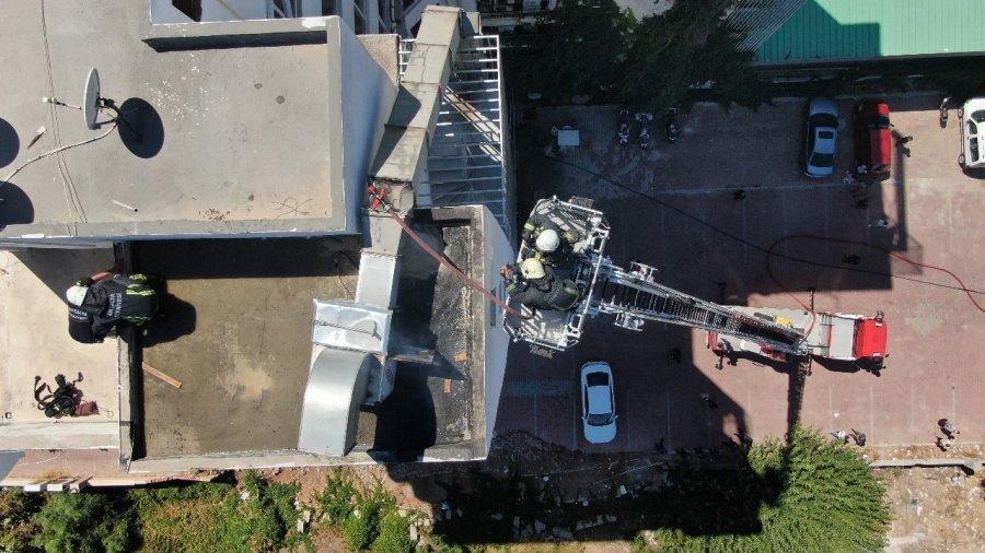 Oteldeki Baca Yangını Korkuttu