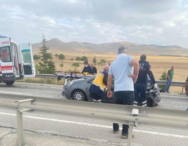 Kamyonun Arkadan Çarptığı Otomobildeki 1 Kişi Öldü, 3 Kişi Ağır Yaralandı