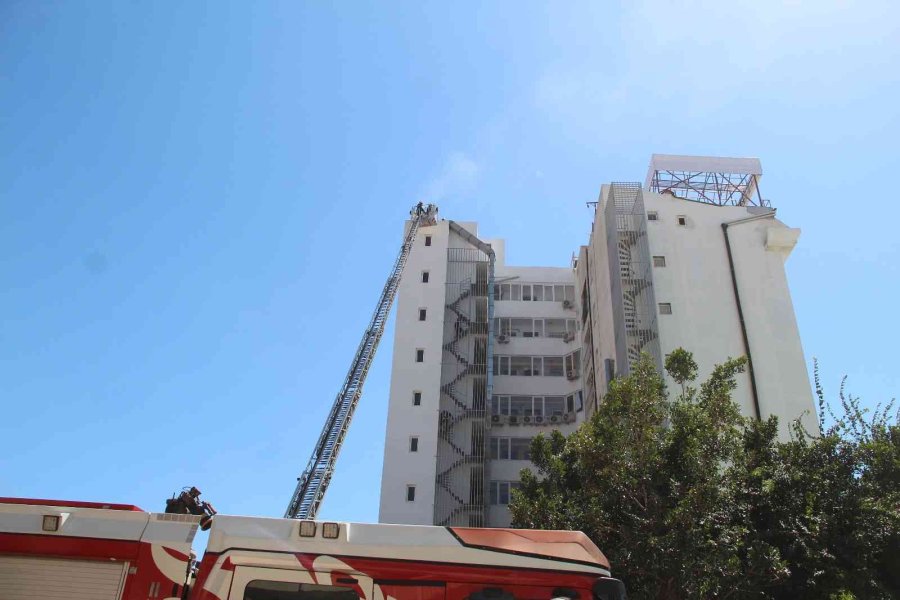 Oteldeki Baca Yangını Korkuttu