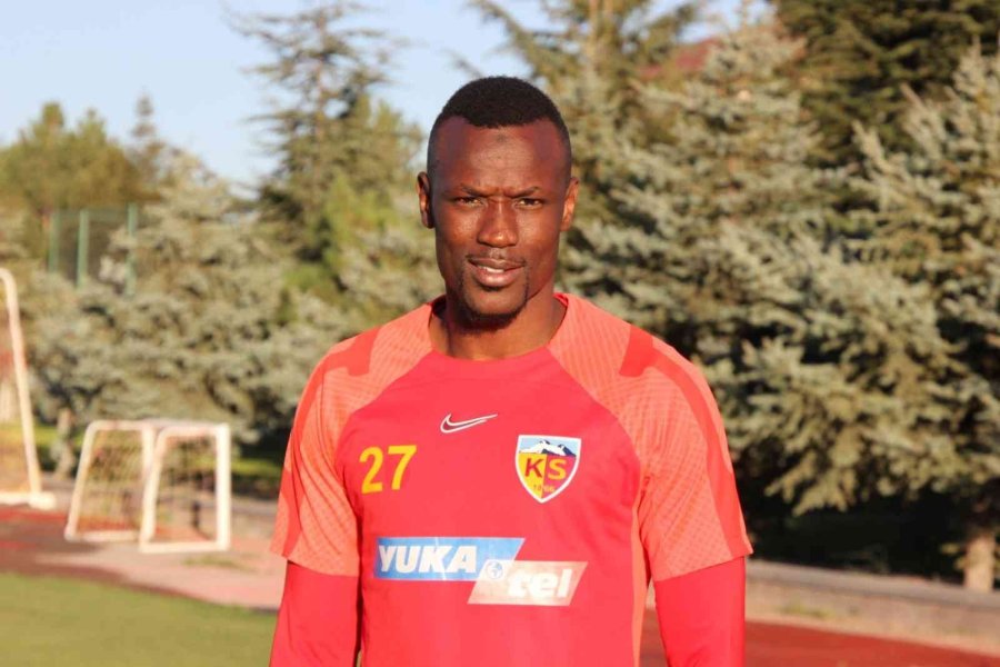 İlhan Parlak: “3 Puanla Ayrılmak İstiyoruz”