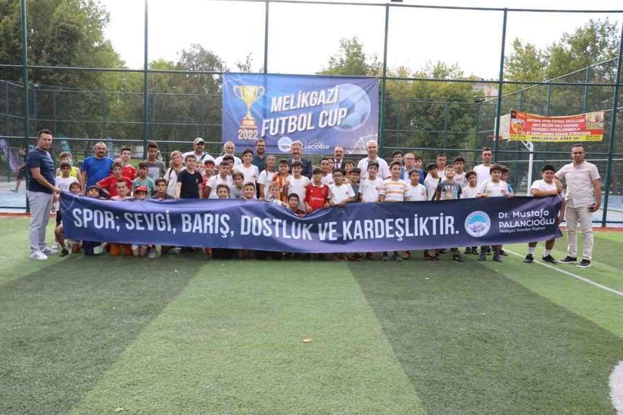 Melikgazi’nin Dolu Dolu Geçen Yaz Kursları Sona Erdi