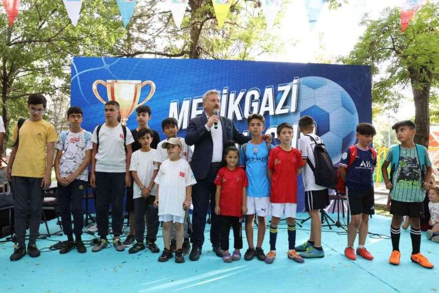 Melikgazi’nin Dolu Dolu Geçen Yaz Kursları Sona Erdi