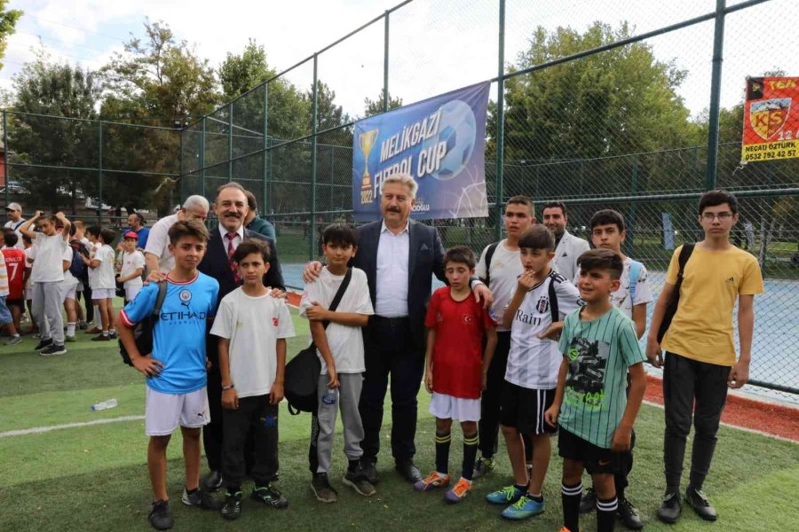 Melikgazi’nin Dolu Dolu Geçen Yaz Kursları Sona Erdi