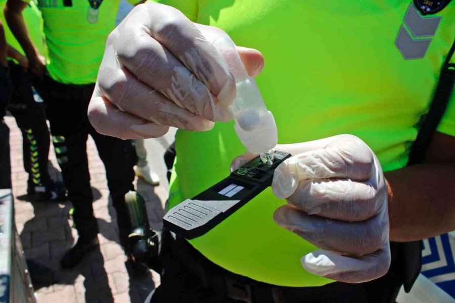 Uyuşturucunun Etkisiyle Ortalığı Birbirine Kattı, Polise Yakalanınca "ne Güzel Kayıp Gidecektim Ama Aksiyonu Siz Çıkardınız" Dedi