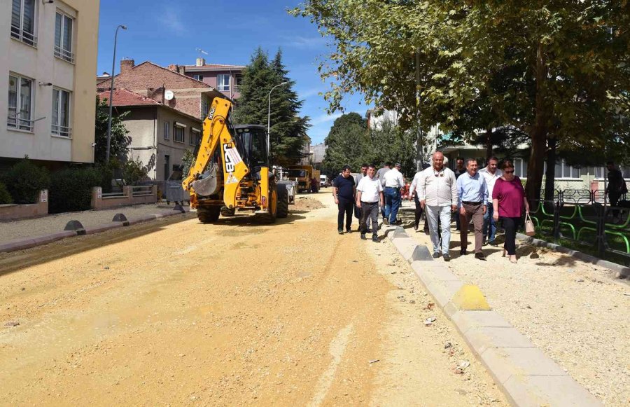 Başkan Ataç Bahçelievler Ve Güllük’te Çalışmaları İnceledi