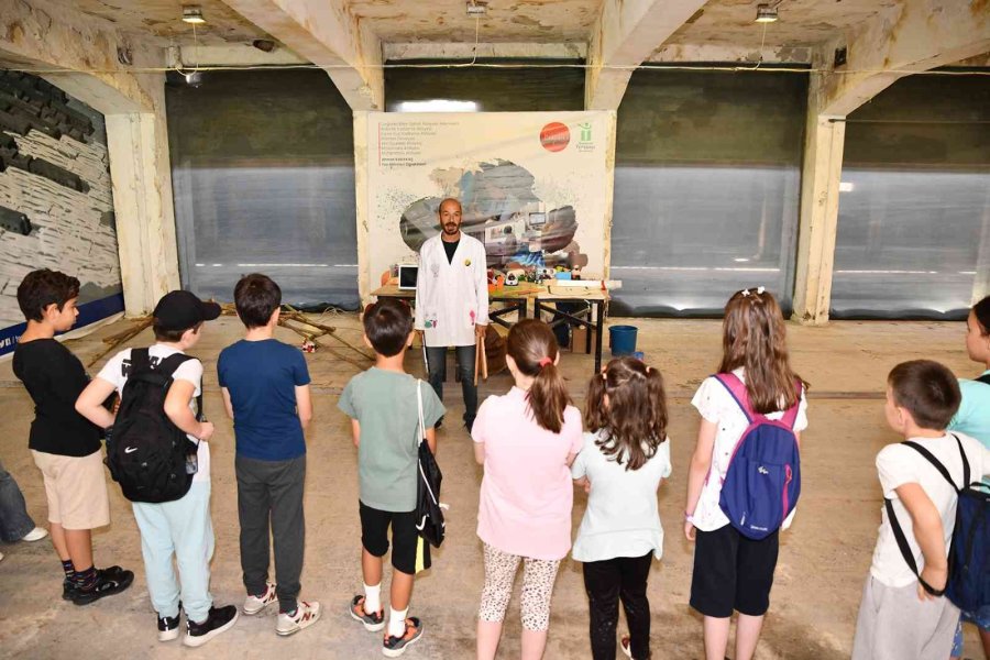 Çocuklar Toprağı Çok Seviyor