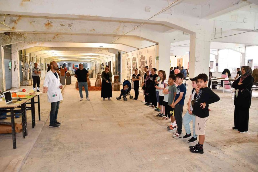 Çocuklar Toprağı Çok Seviyor