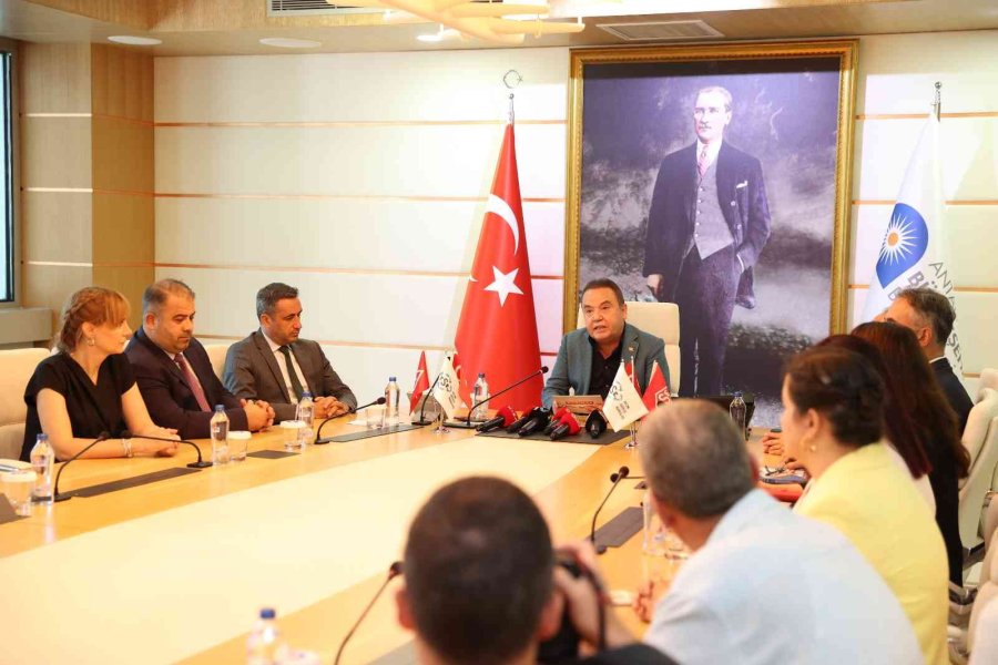 Antalya Büyükşehir Belediyesi Türkiye’nin İlk ’iklim Dostu Belediyesi’ Oldu