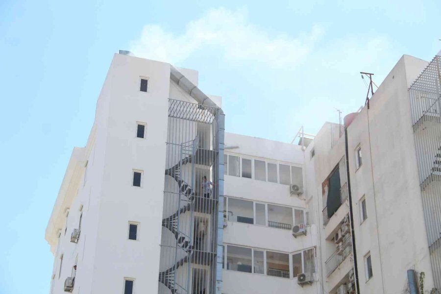 Oteldeki Baca Yangını Korkuttu