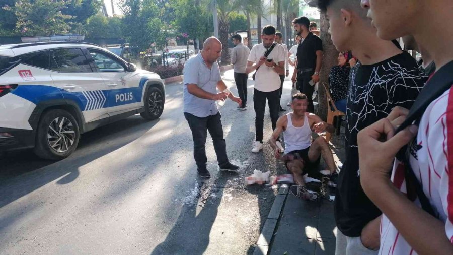 Dövme Yaptırmak İçin Gittiği Dükkanda Önce Dövüldü Sonra Bıçaklandı