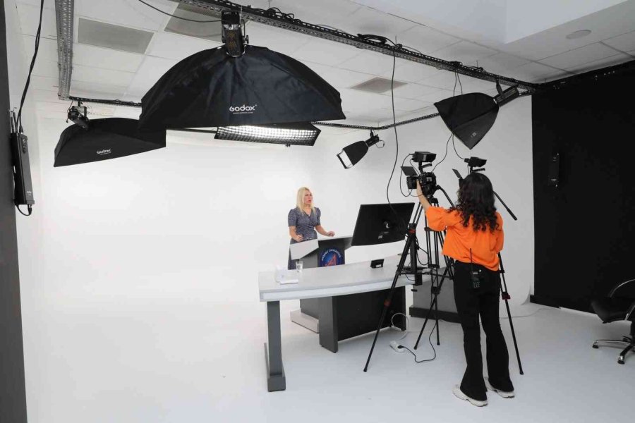 Akdeniz Üniversitesi ’ters Yüz Öğrenme Modeli’ni Hayata Geçirdi