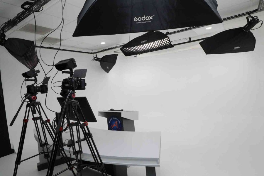 Akdeniz Üniversitesi ’ters Yüz Öğrenme Modeli’ni Hayata Geçirdi