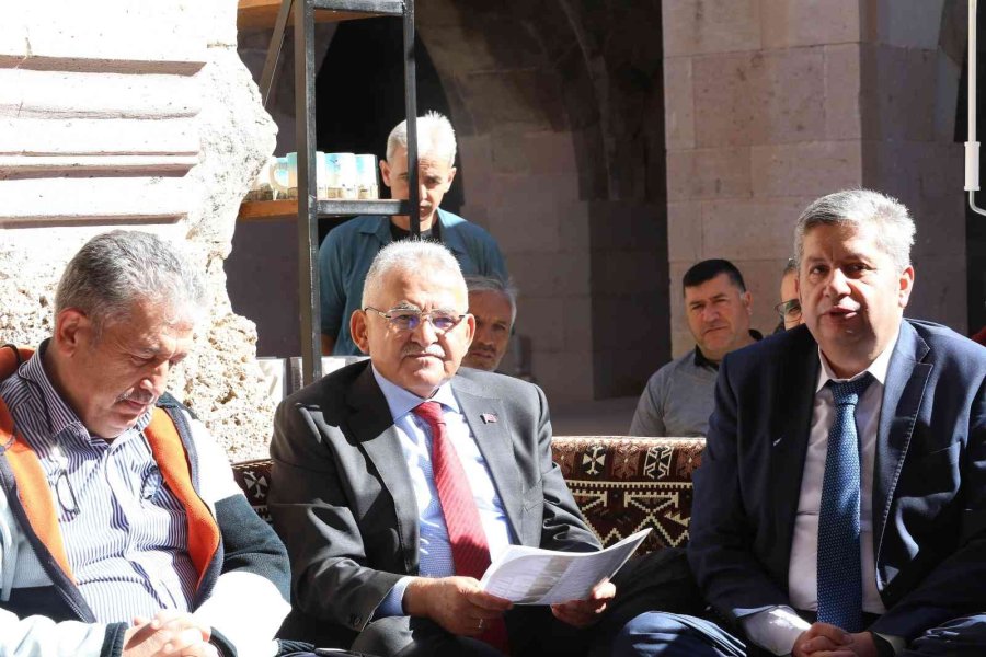 Başkan Büyükkılıç, Tarihi Sultanhanı’nda Bünyanlı Muhtarlarla Buluştu