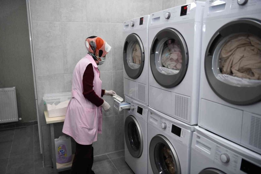 Başkan Büyükkılıç: “siz Dersinize Çalışın, Biz Çamaşırlarınızı Yıkayalım”