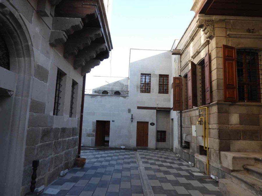 Tarihine Sahip Çıkan Kayseri Büyükşehir’in 7 Projesine Özel Ödül