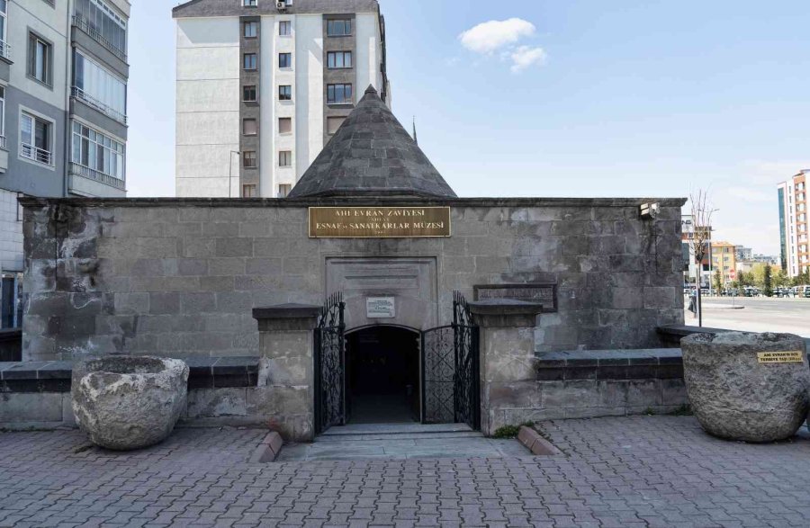 Tarihine Sahip Çıkan Kayseri Büyükşehir’in 7 Projesine Özel Ödül